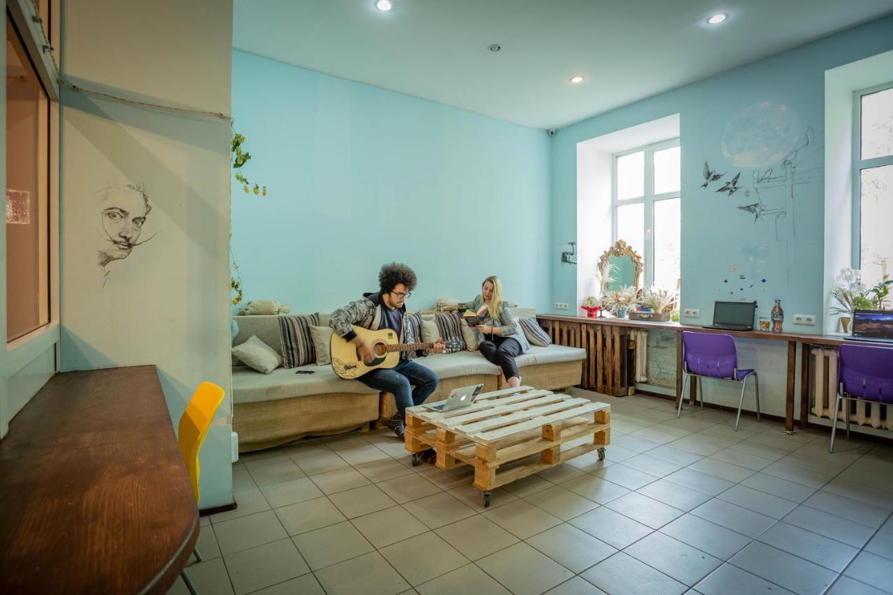 Garis Factory Hostel Kiev Luaran gambar