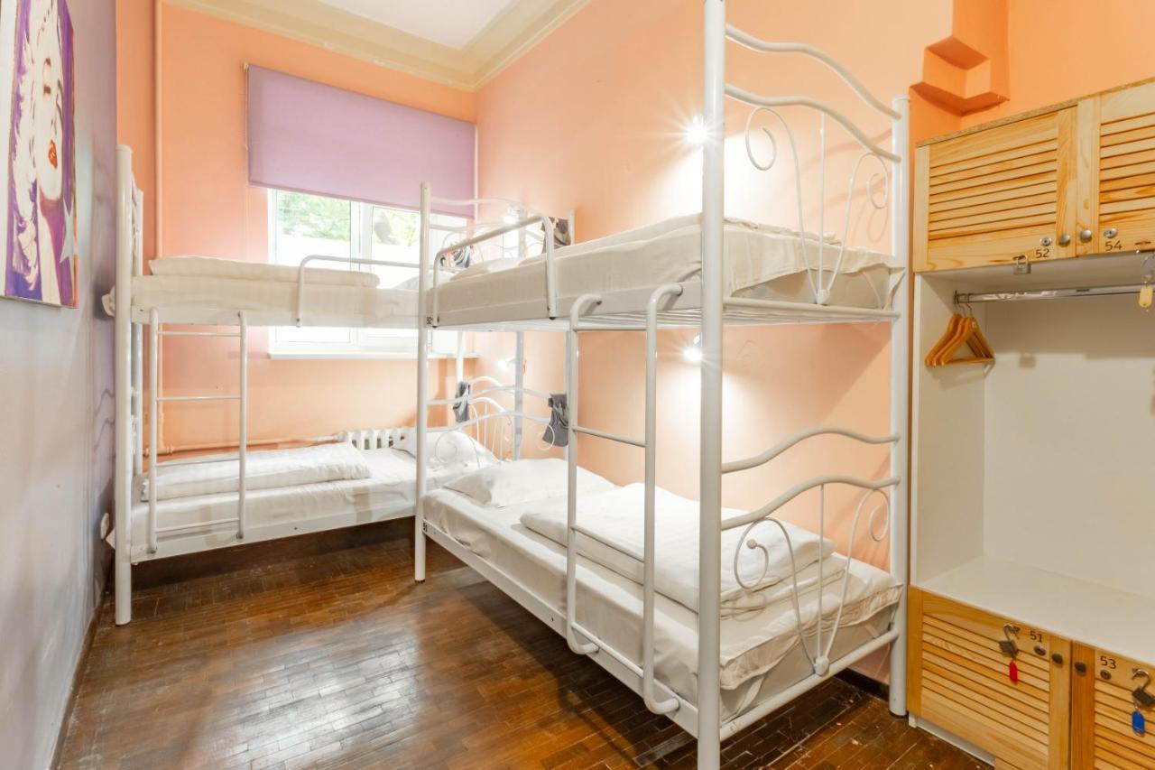 Garis Factory Hostel Kiev Luaran gambar