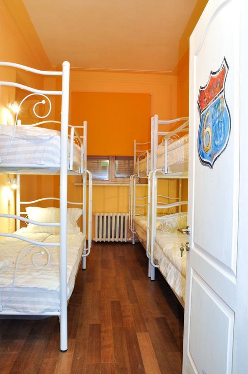 Garis Factory Hostel Kiev Bilik gambar